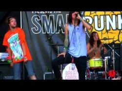 Breathe Carolina - The Birds And The Bees Live In Hd At Warped Tour '09