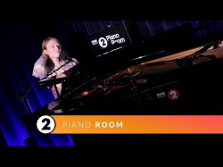 Freya Ridings - Lost Without You Radio 2 Piano Room