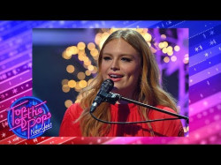 Freya Ridings - Love Is Fire Top Of The Pops New Year's