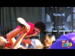 I Set My Friends On Fire - But The Nuns Are Watching Live In Hd At Warped Tour '09