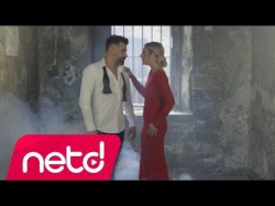 Murat Yaprak Feat Ayça - Bekliyorum Öylece