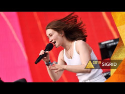 Sigrid - Strangers Glastonbury